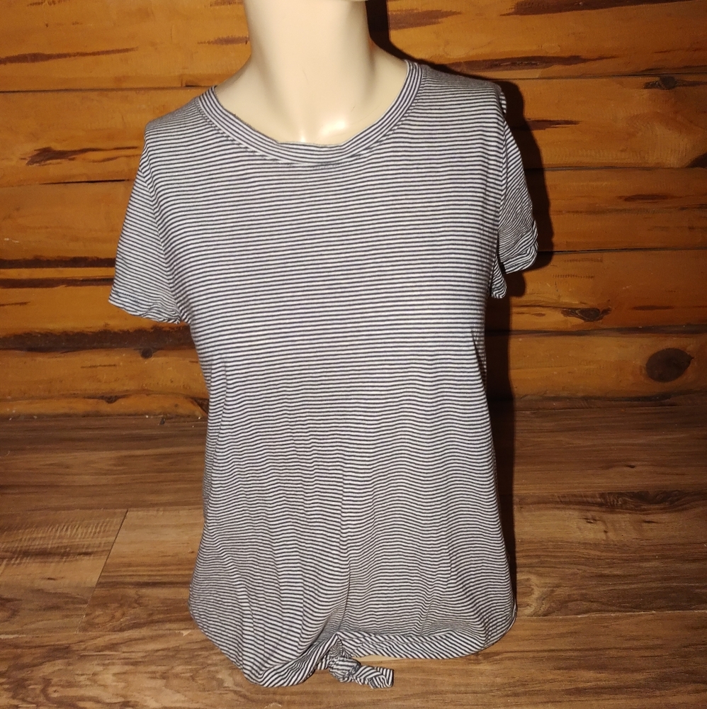 Universal Thread Top